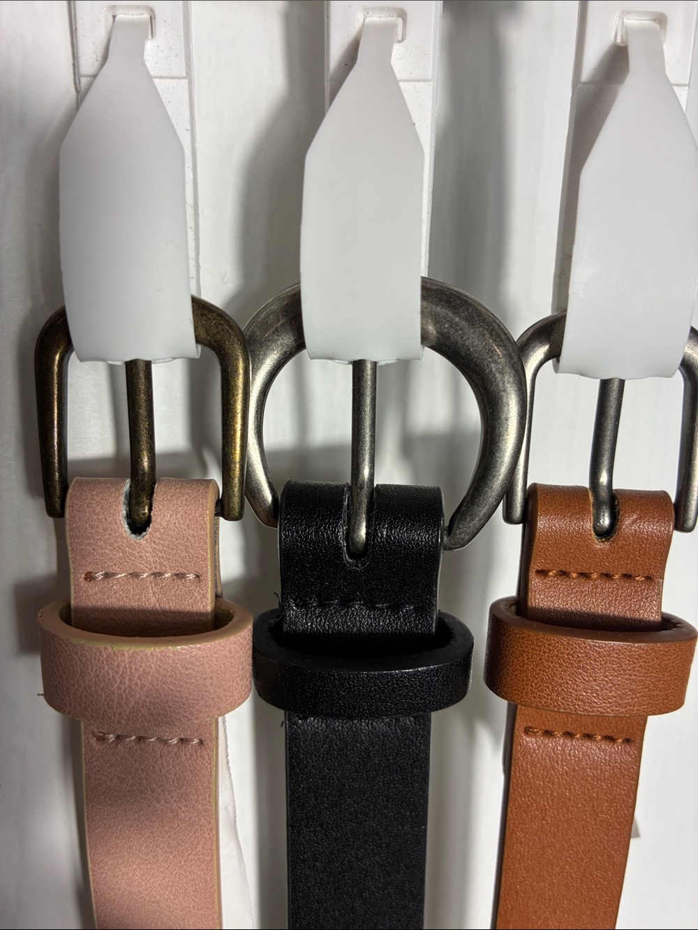 Time and Tru Womens  XL Skinny Belt Set in Blush, Black, and Cognac - Picture 5 of 5